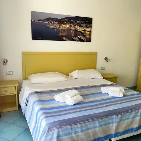 게스트하우스 Residenz E Ristorante Da Mimi Forio di Ischia